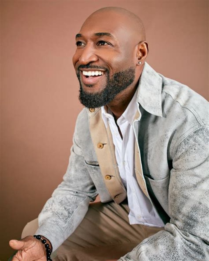 Adrian Holmes