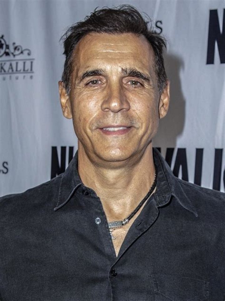 Adrian Paul