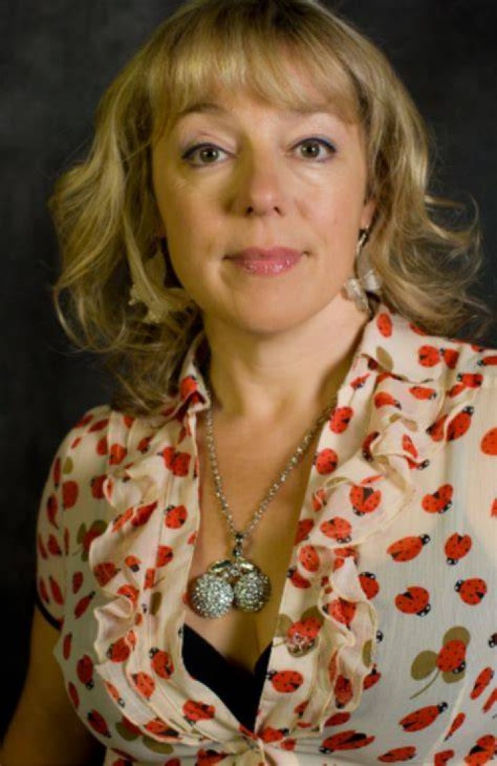 Annabelle Apsion