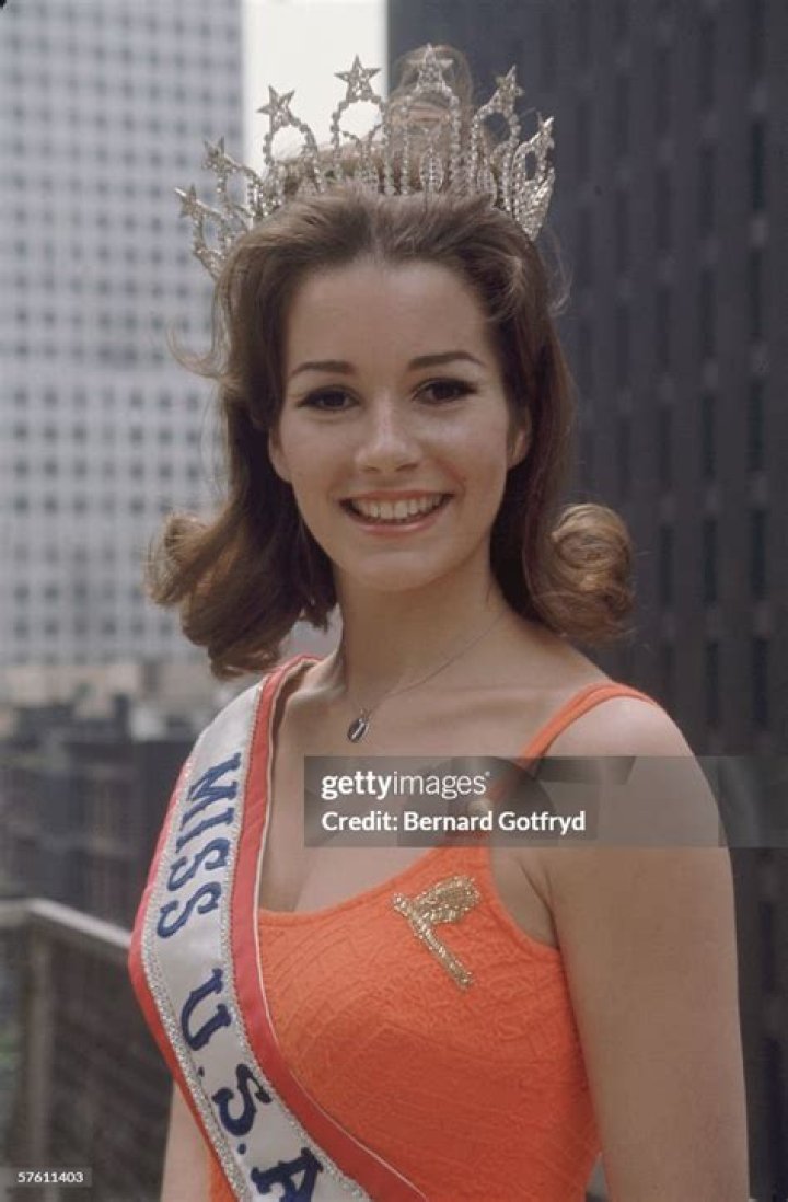 Dorothy Anstett