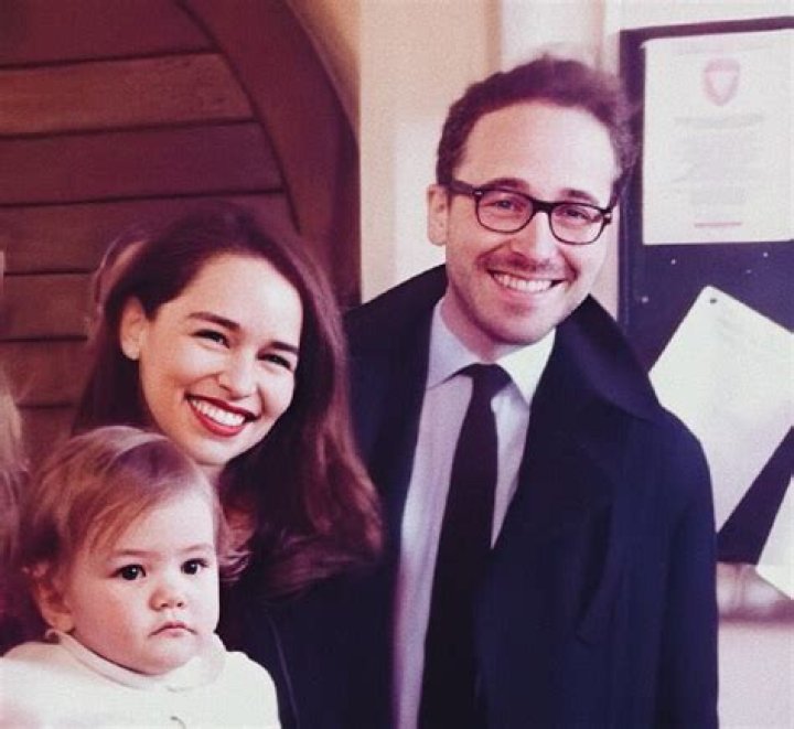 Emilia Clarke Siblings | Meet Brother Bennett Camera Crew For Game Of Thrones