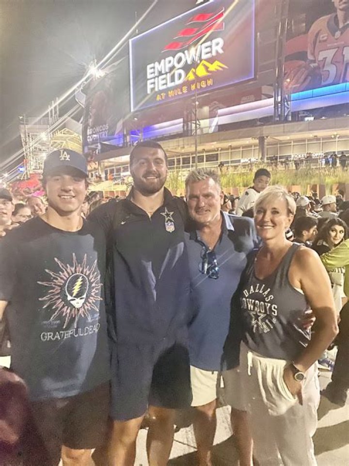 Evan Ferguson Net Worth: How Rich Is He? Football Player Salary And Parents Details