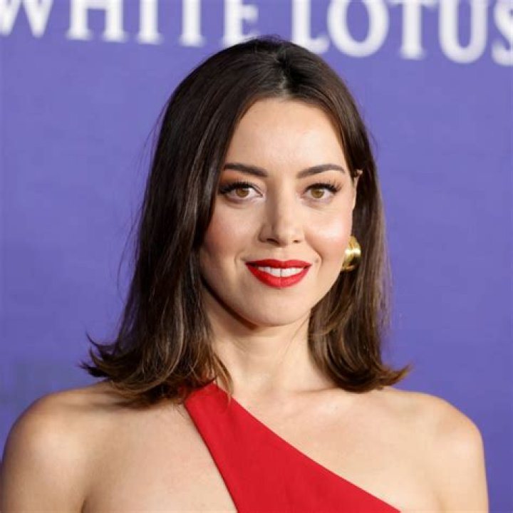 Is Aubrey Plaza Christian Or Jewish – What Is Her Religion?