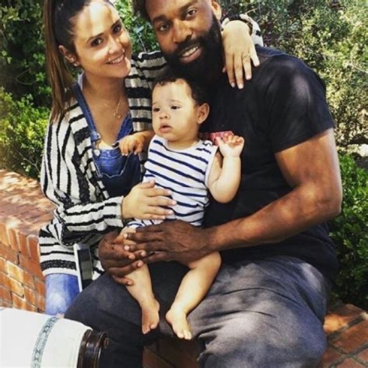 Isabella Brewster | Parents, Career And Husband