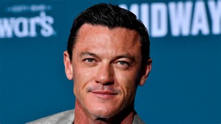 Luke Evans Wife: Is Luke Evans Married?