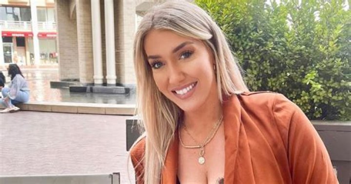 Lunden Roberts | Bio, Age, Net Worth, Relationship, Career