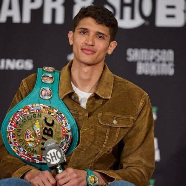 Meet Gabriela Fundora, Sebastian Fundora Sister | Boxer Family And Ethnicity Details