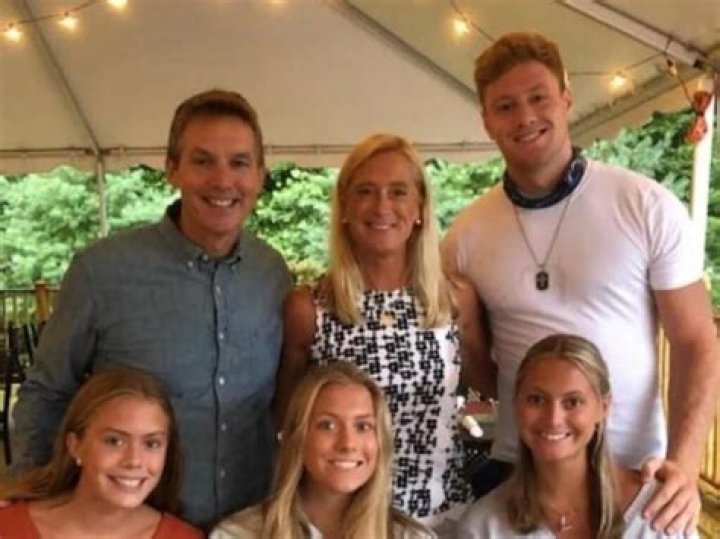 Meet Will Levis Siblings; Kelly, Jillian and Claire Davis