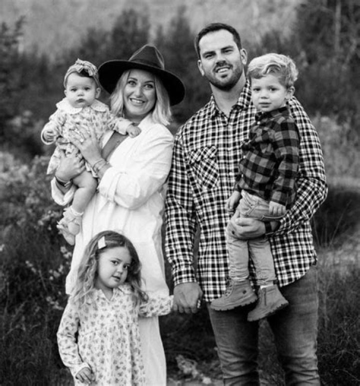 Mike Moustakas Bio, Age, Height, Career, Net Worth, Family