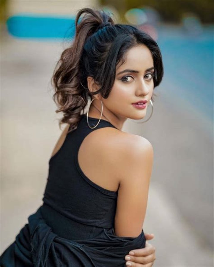 Nisha Sk