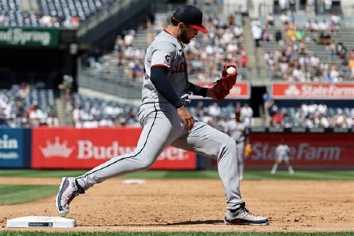 Ryan McMahon (baseball)