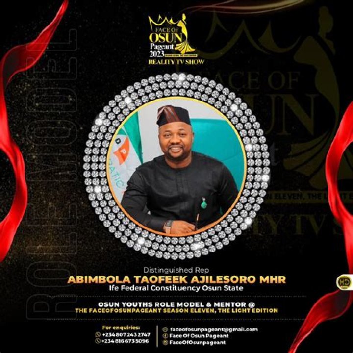 Senator Ajilesoro Taofeek Donates Sewing Machine And Cash N20,000 To Constituents