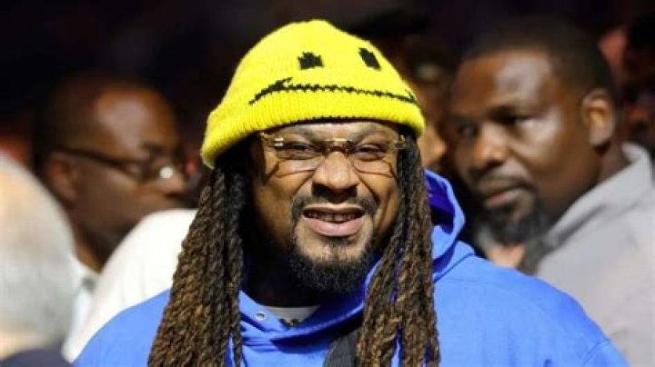 What is Marshawn Lynch’s Net Worth: Biography, Net Worth & More