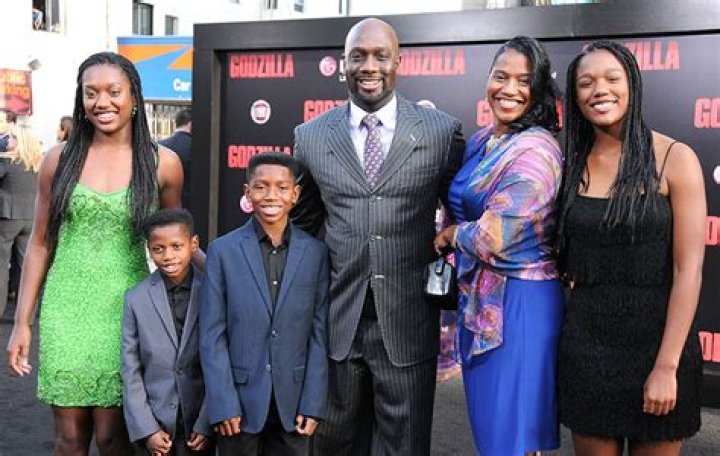 Who Is Richard T Jones?More About His Children, Family, And Net Worth