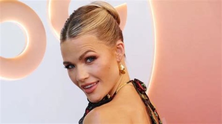 Who is Witney Carson: Biography, Net Worth & more