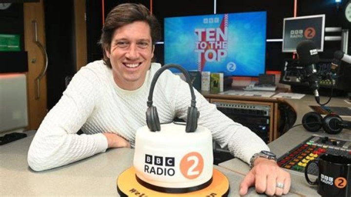 Why did Vernon Kay leave Radio 1?