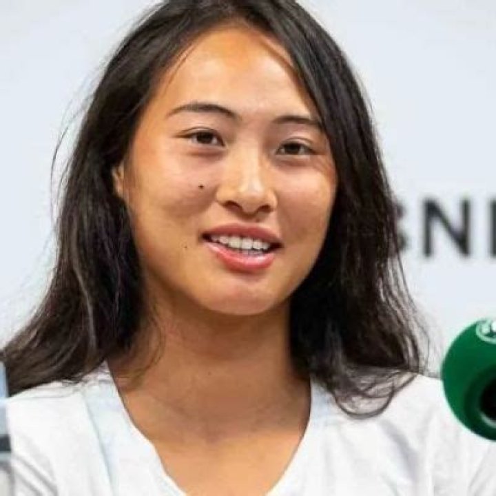 Zheng Qinwen Wiki 2024 | Age, Height, Net Worth, Boyfriend, Ethnicity
